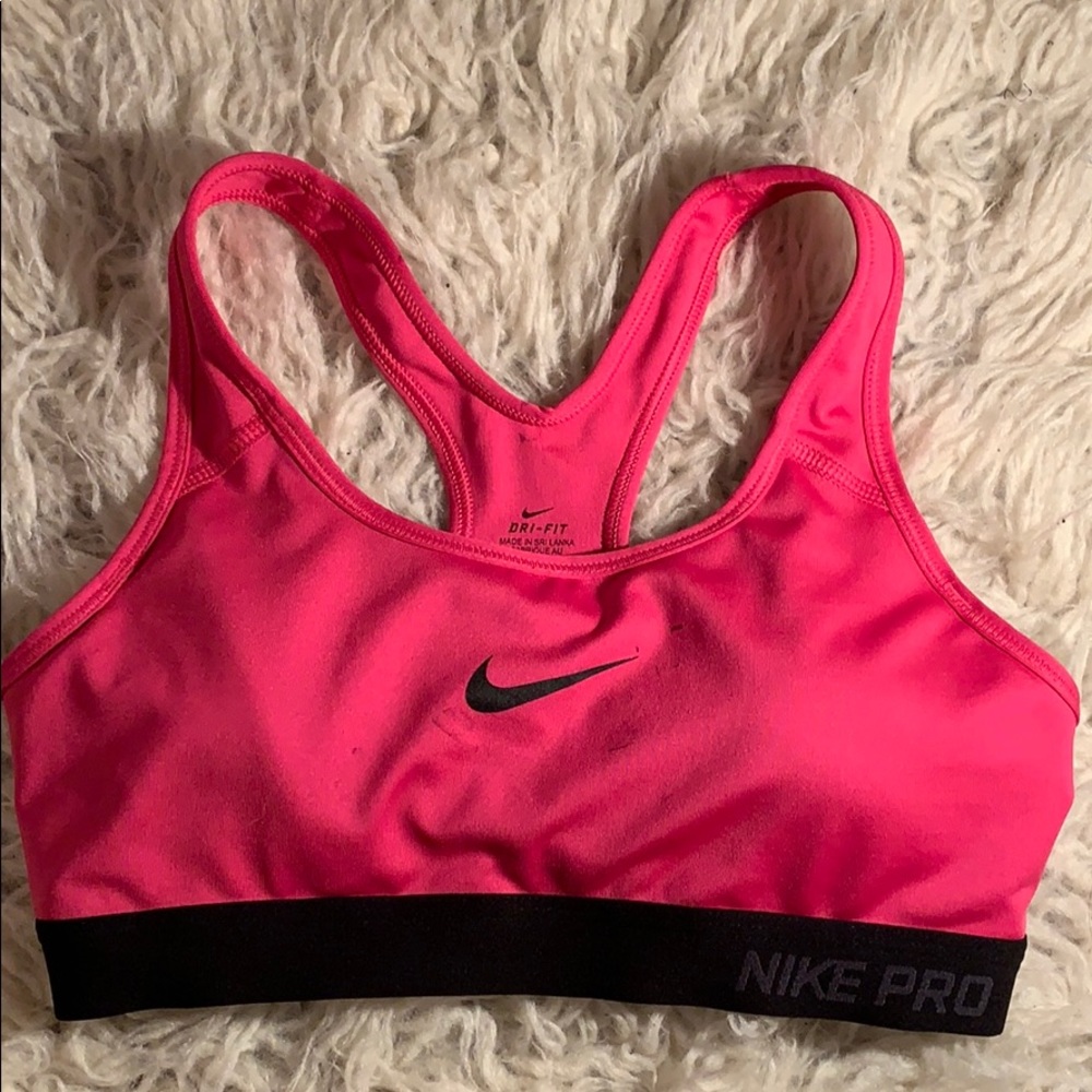 Nike medium support dri-fit sports bra